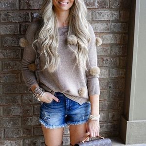 Pom Pom sweater